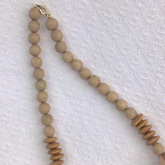 Natural Wood Bead Geometric Necklace - Picture 4 of 9